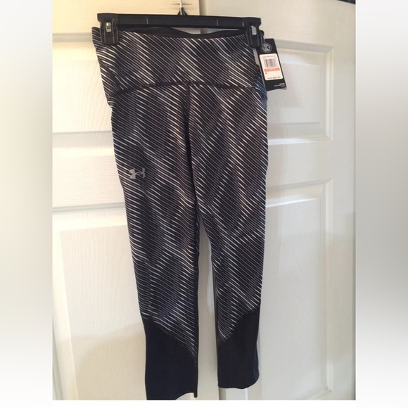 Under Armour leggings womens  pants HeatGear® Fly Fast Printed Capri’s NWT - Picture 6 of 9
